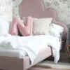 LOVA ŠVELNUS DEBESĖLIS SU KOJELĖMIS