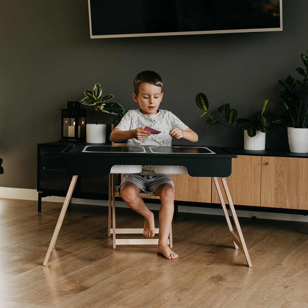 Vaikiškas Montessori Stalas su Dėžutėm