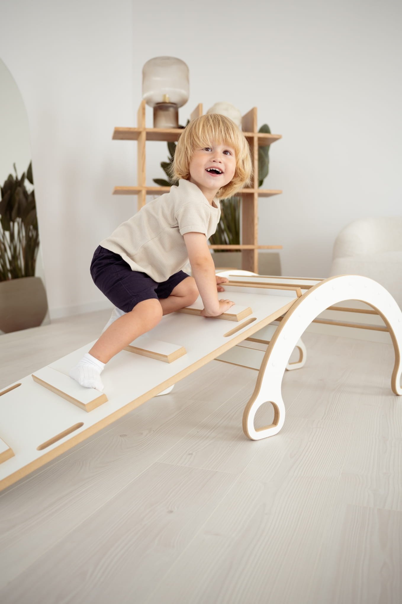 Mažas Montessori rokeris + Priedas DEBESĖLIAI
