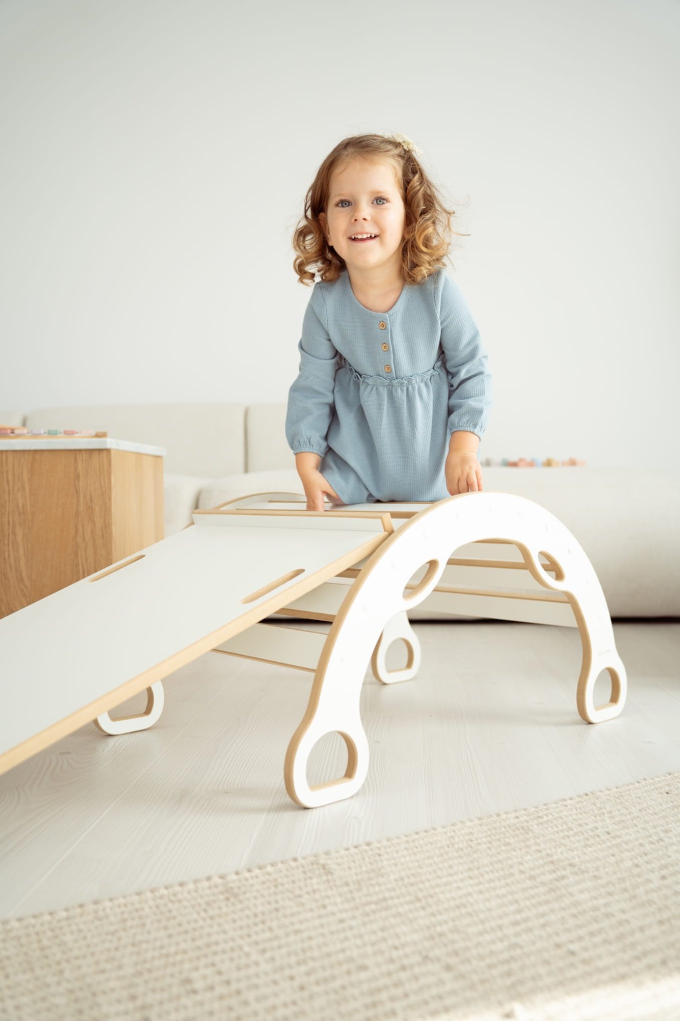 Mažas Montessori rokeris su rankenom + laipynė DEBESĖLIAI