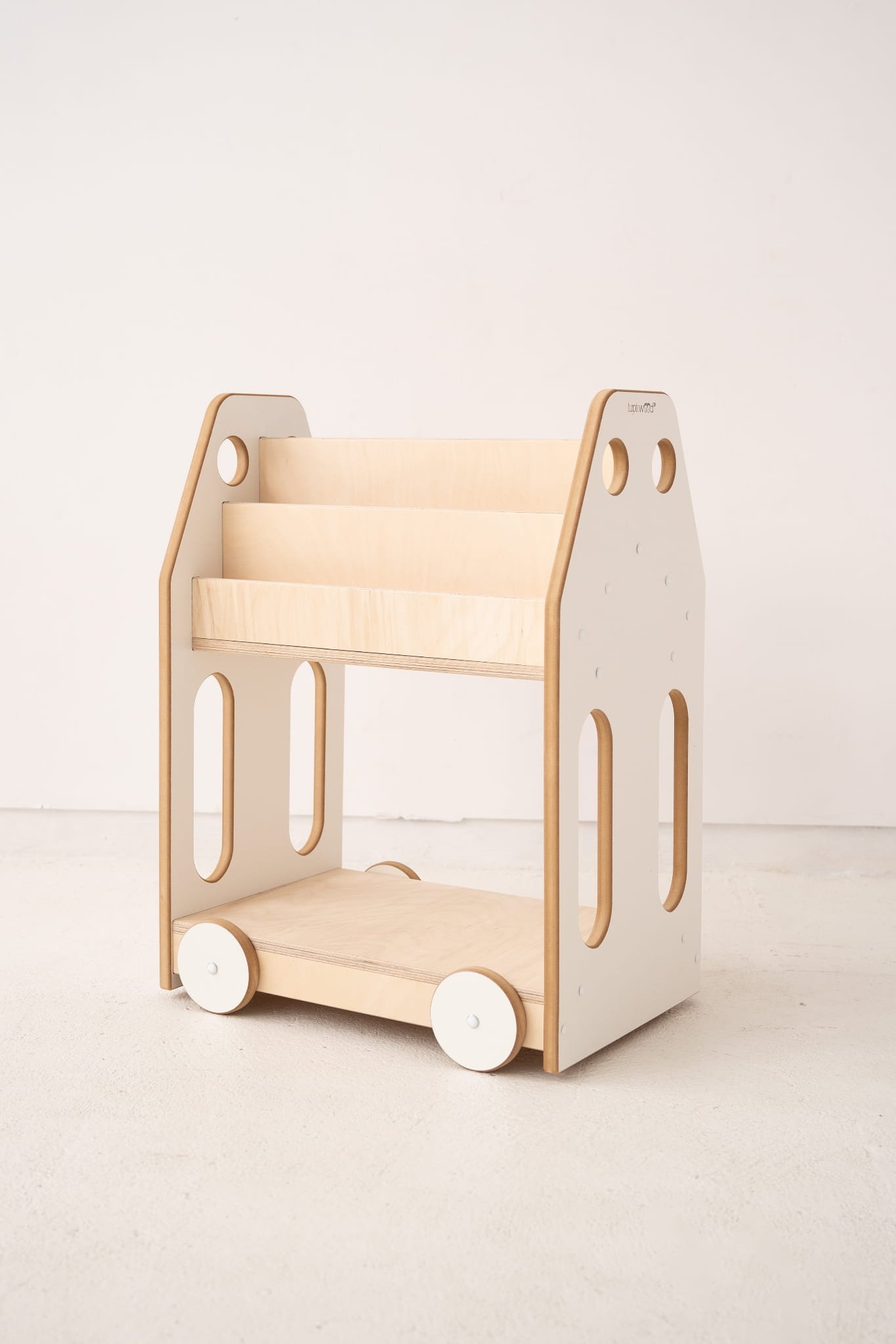 AUTOMOBILIS – Montessori lentyna