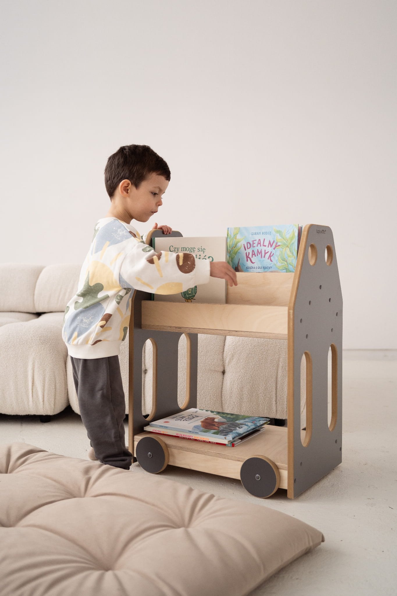 AUTOMOBILIS – Montessori lentyna Pilka