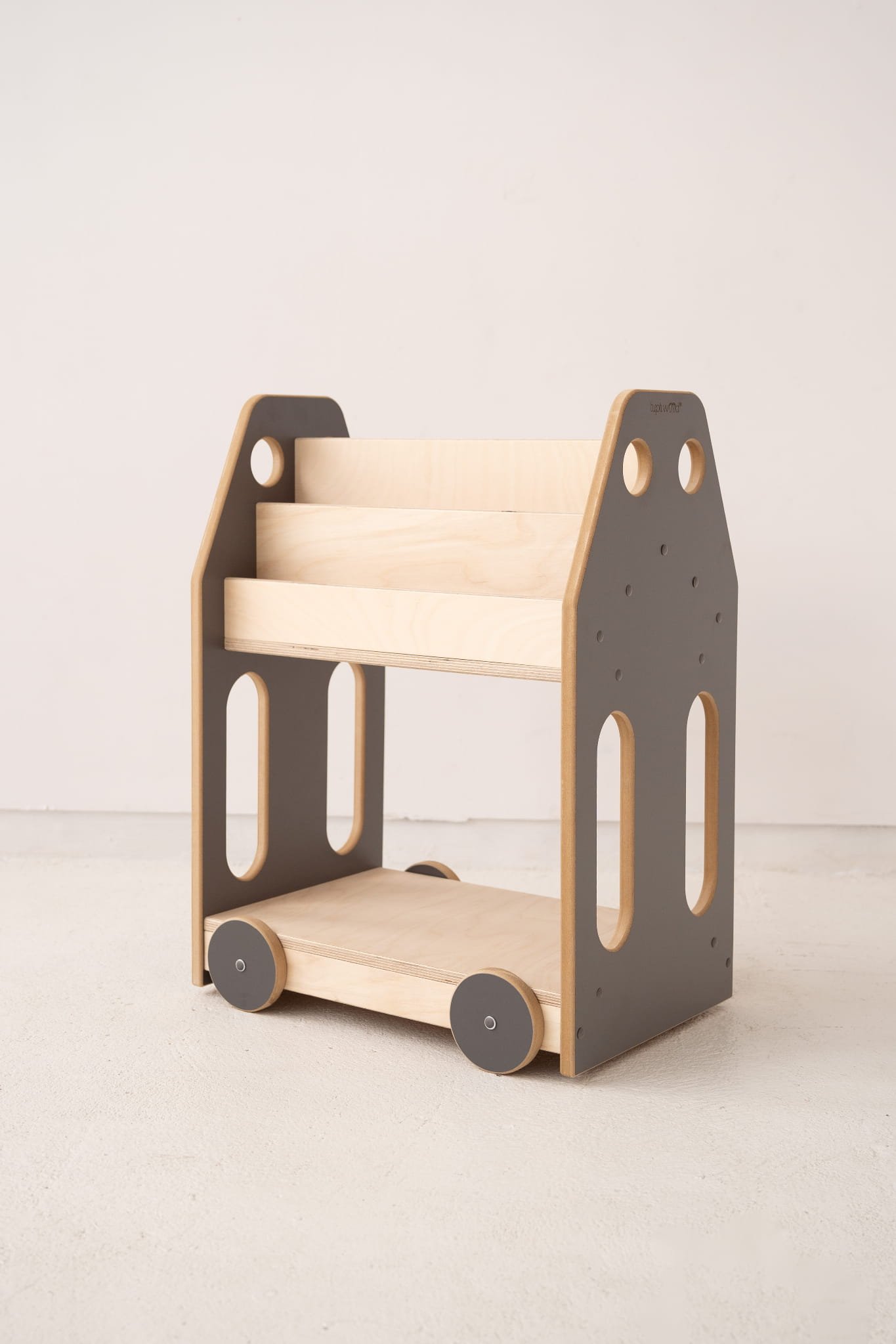 AUTOMOBILIS – Montessori lentyna Pilka