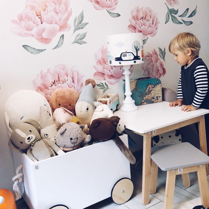 Vaikiškas Stalas MEDINUKAS Elegantiškos Baltos Spalvos