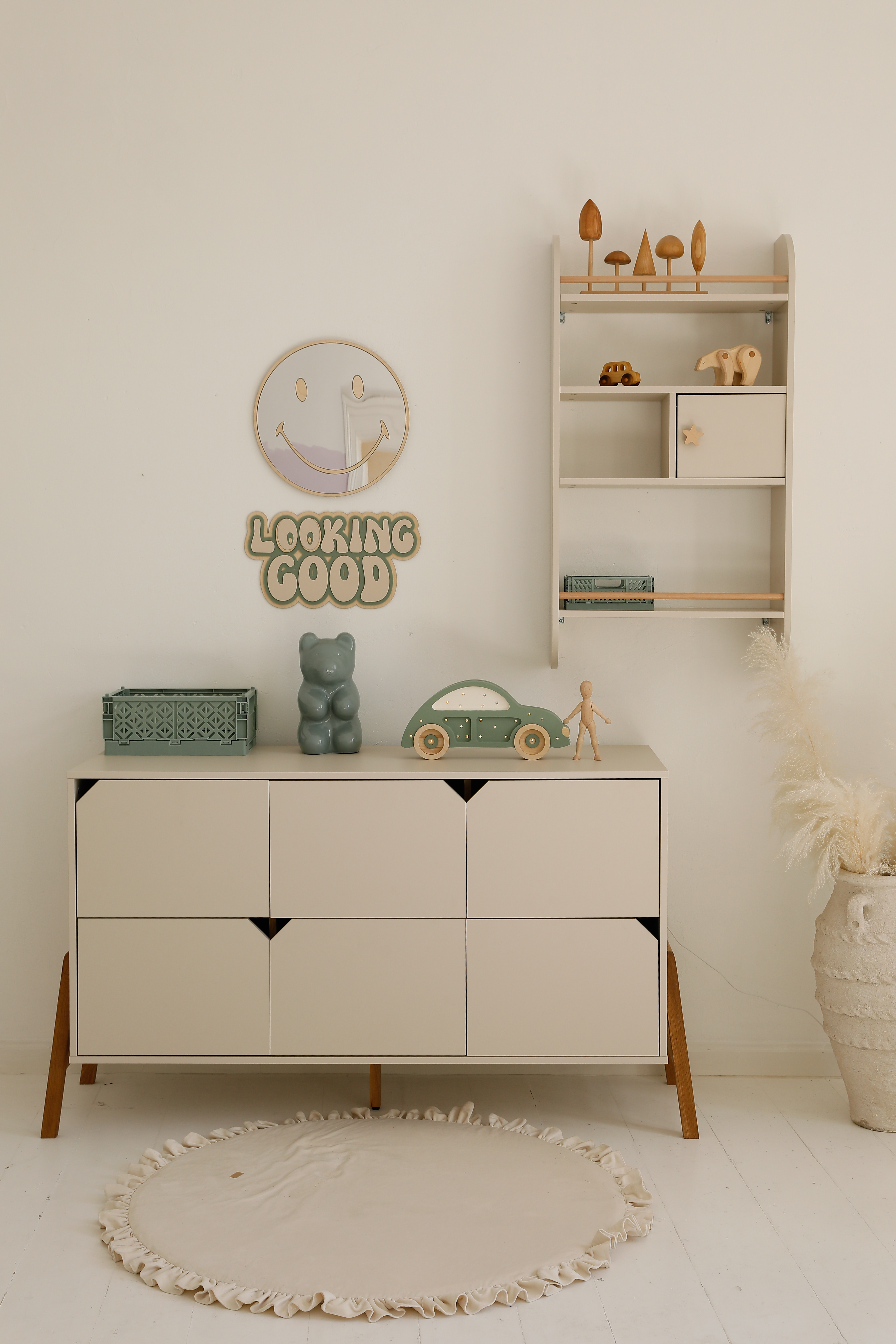 LOTĖ Latte spalvos 6 Stalčių Komoda