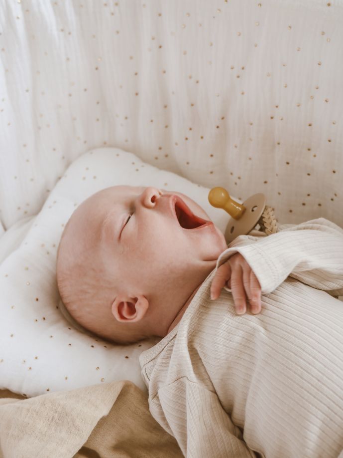 MAJUS Lopšio Rinkinys Auksiniai taškeliai