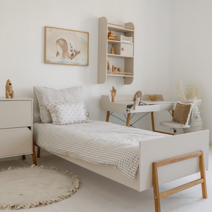 LOTĖ Latte spalvos Lova 90x200