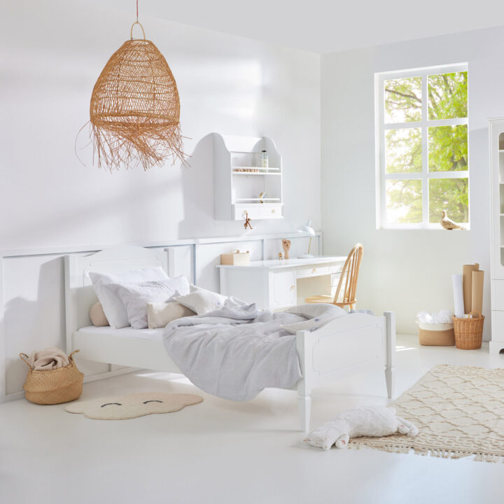 KARALIŠKA Nesenstančios Baltos Vaikiška Lova 90x200