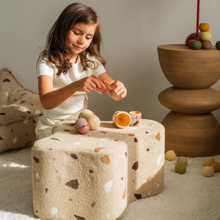 Vaikiškas Terrazzo Rašto Smėlinis Pufas DEBESĖLIS