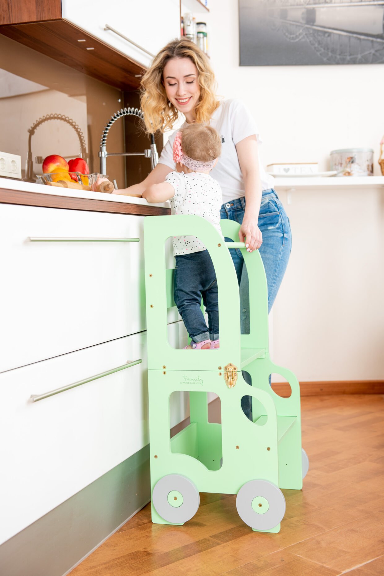 Montessori Virtuvės Bokštelis / Staliukas MAŠINĖLĖ