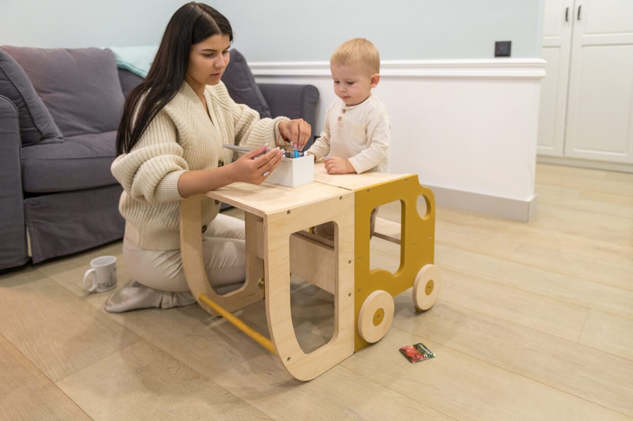 Montessori Virtuvės Bokštelis / Staliukas MAŠINĖLĖ