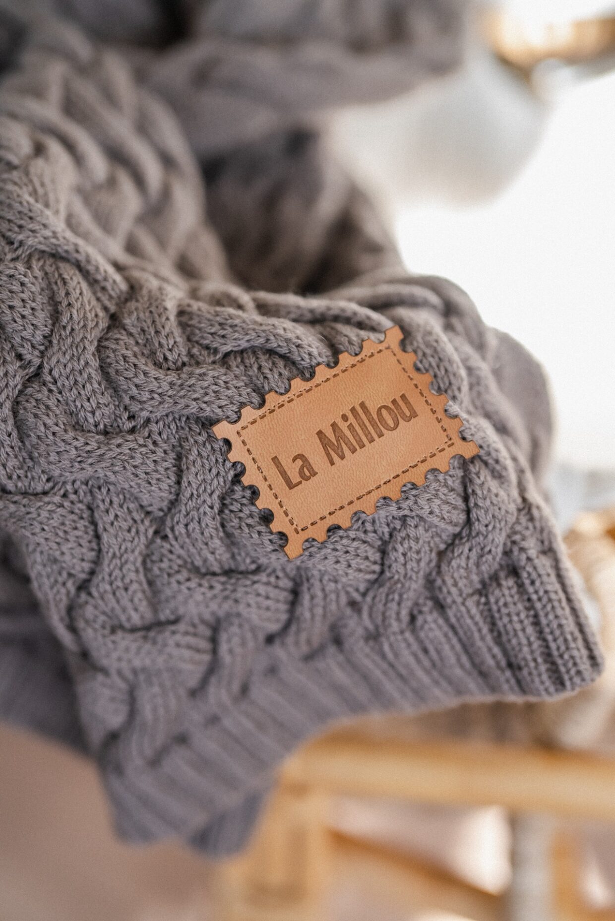 Šiltas Vaikiškas Pledas Merino Vilnos 100% RUDAS - Image 3