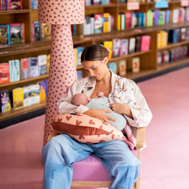 Močiutės Bambukinė Pagalvėlė-Višta RAUSVOS ŠIRDELĖS