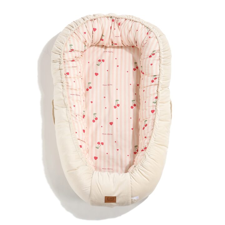 Aksominis Lizdelis VYŠNIOS