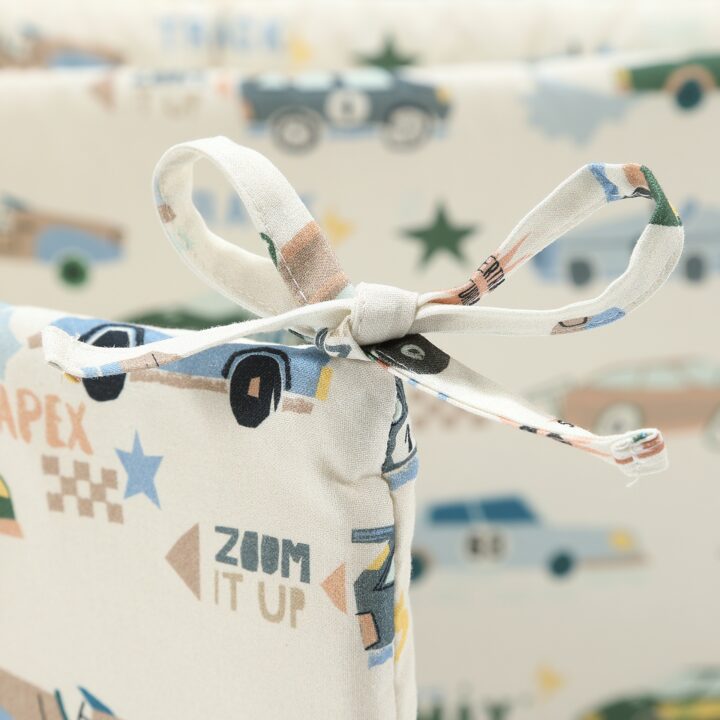 Medvilninė Lovytės Apsauga LENKTYNĖS