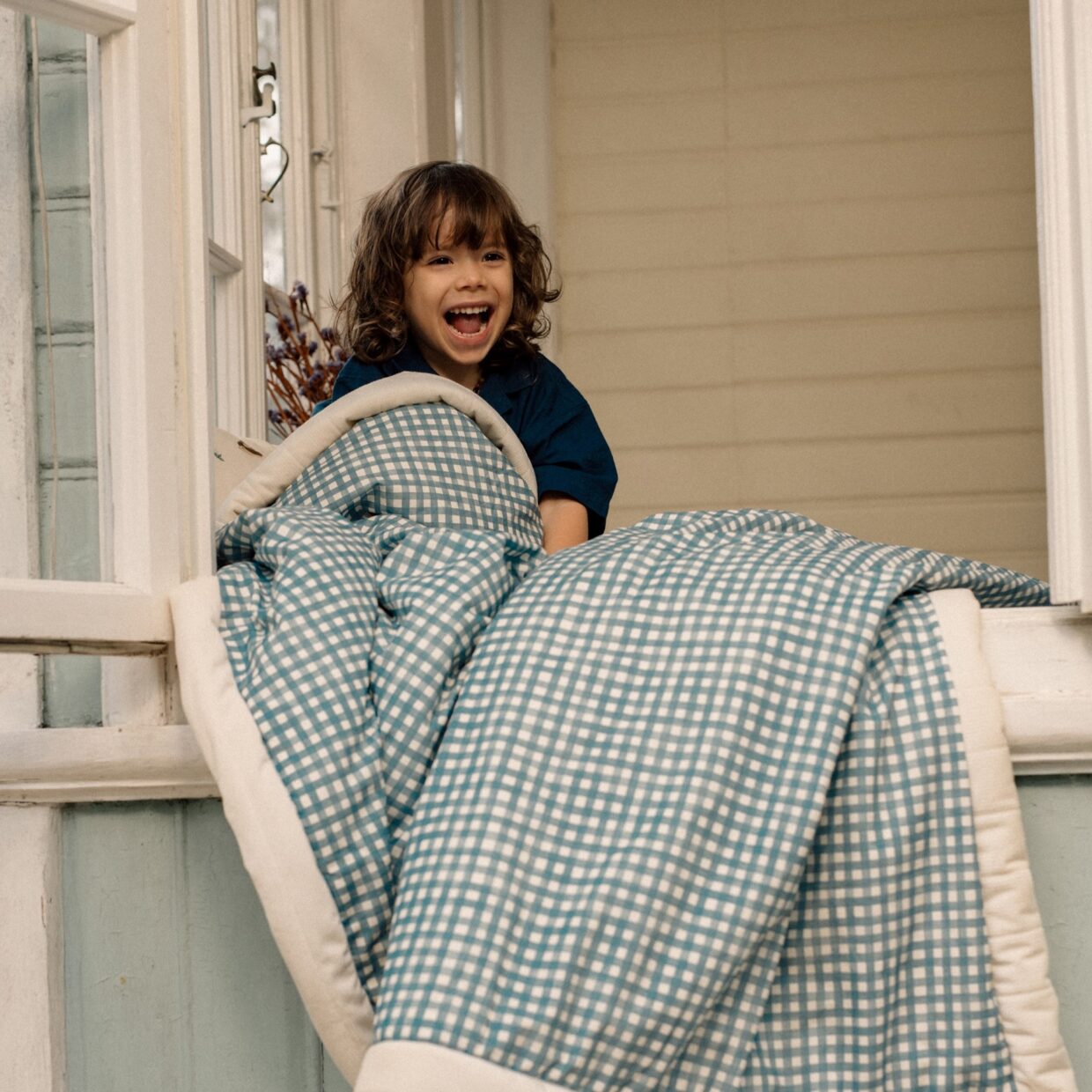 Aksominis Šiltas Pledas MĖLYNI LANGELIAI - Image 2