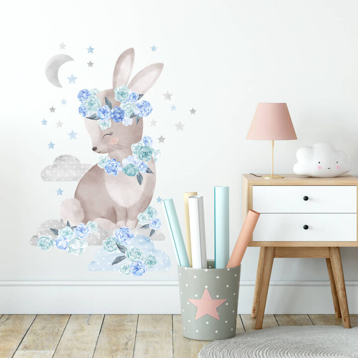 Vaikiškas sienų lipdukas Melsvas zuikis puikis kambarys