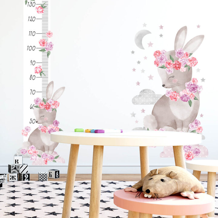 Vaikiškas sienų lipdukas Rausvas zuikis puikis kambaryje