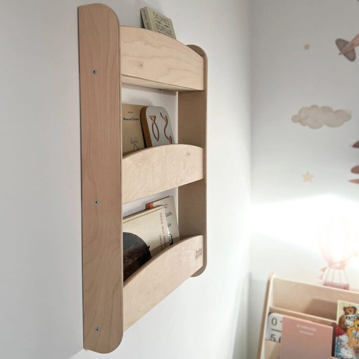 Sieninė lentyna SLIM S medzio spalvos