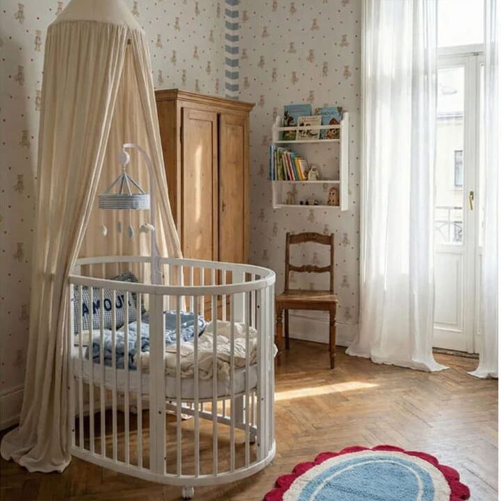 Tapetai Mieli Meškučiai su Ornamentais kambaryje