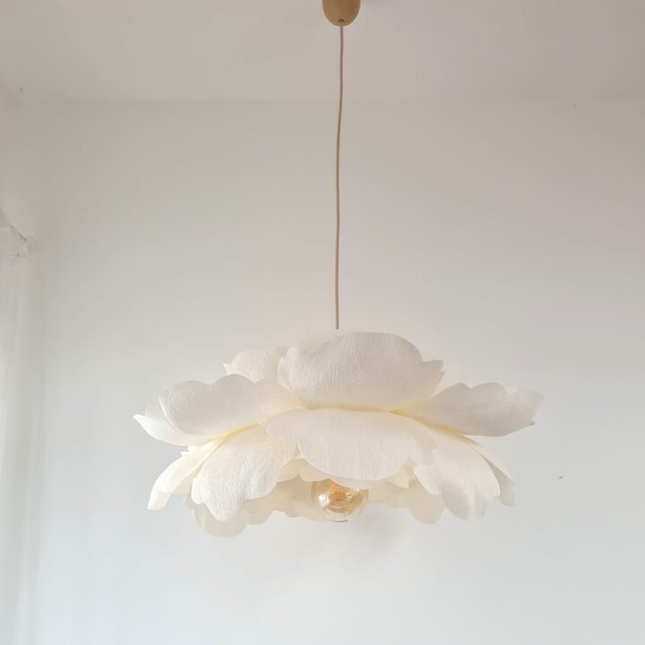 Rankų Darbo Pakabinamas Šviestuvas BALTAS BIJŪNAS