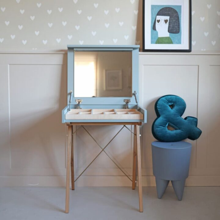 Vaikiškas Kosmetinis Staliukas MINI