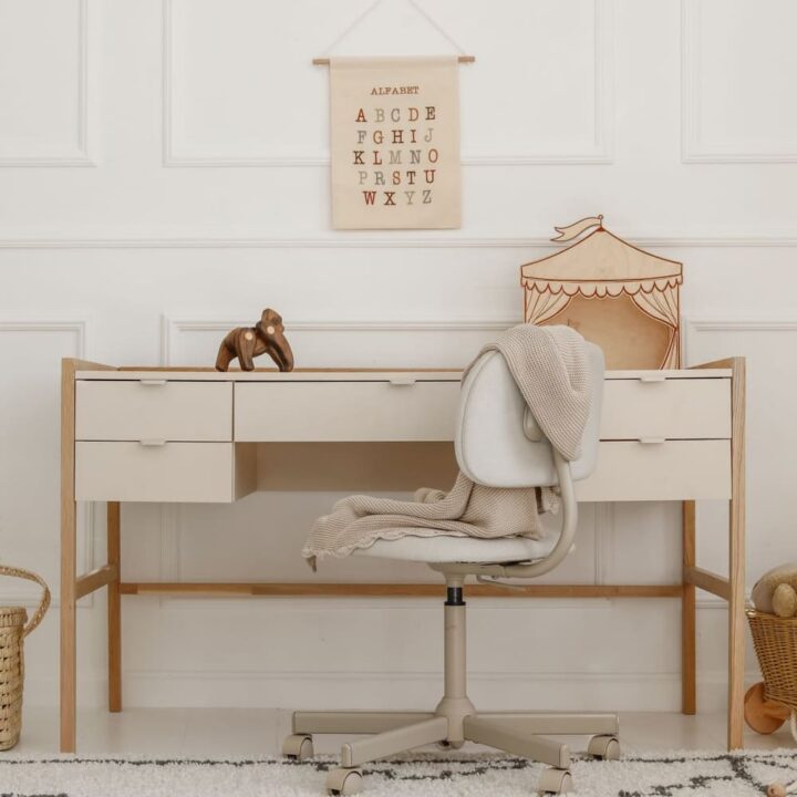 Vaikiškas Rašomasis Stalas VERSA
