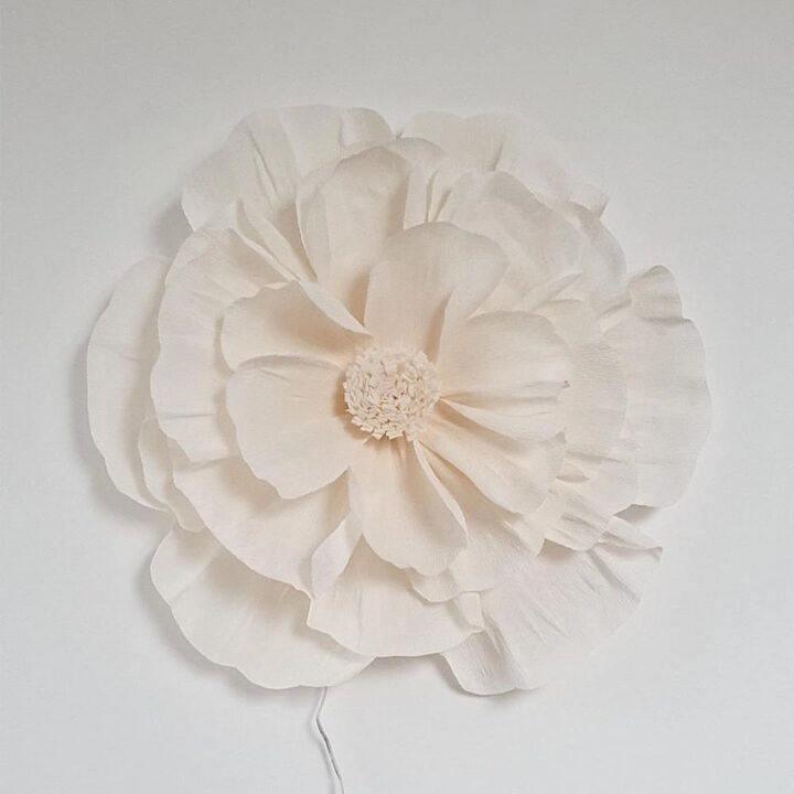 Rankų Darbo Sieninis Šviestuvas KREMINĖ GĖLĖ